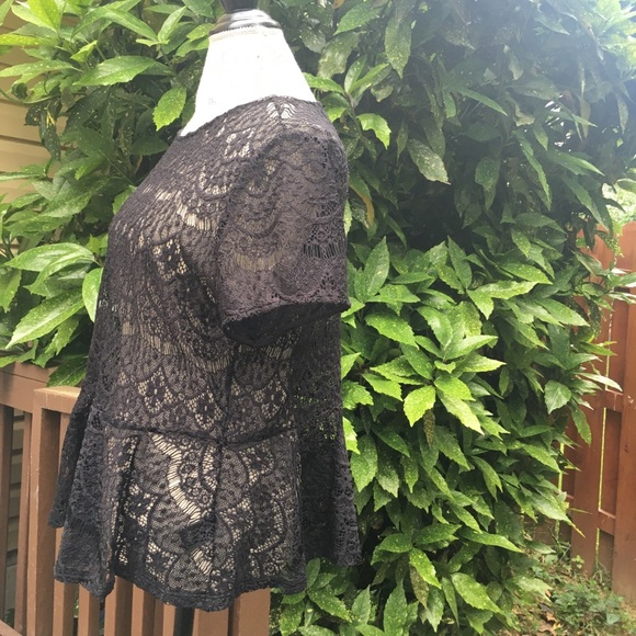 Black Lace Peplum Top- Forever 21 - 2X - Picture 2 of 13